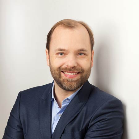 Dr. Schumann, Rene